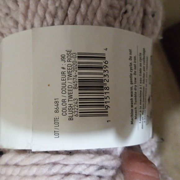 Yarn - Picture 3 of 4